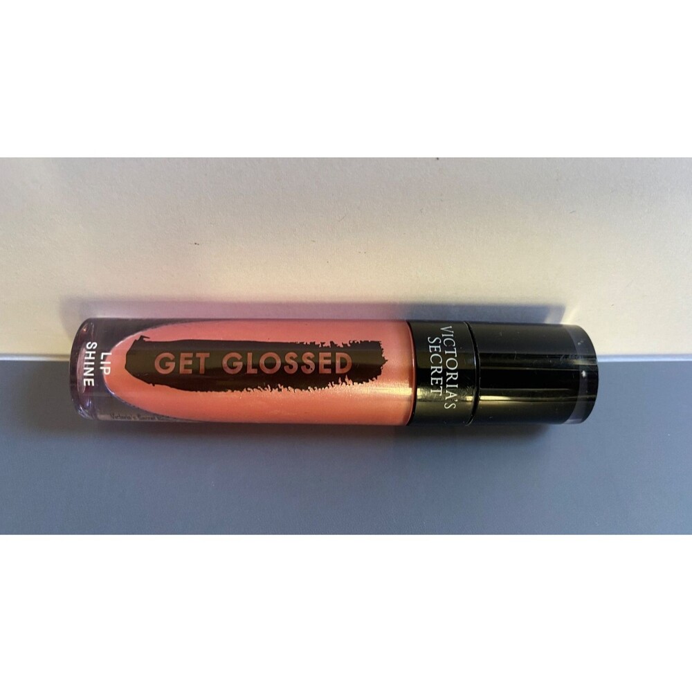 Victoria's Secret Get Glossed in PINKY lip shine gloss .17 Oz RARE